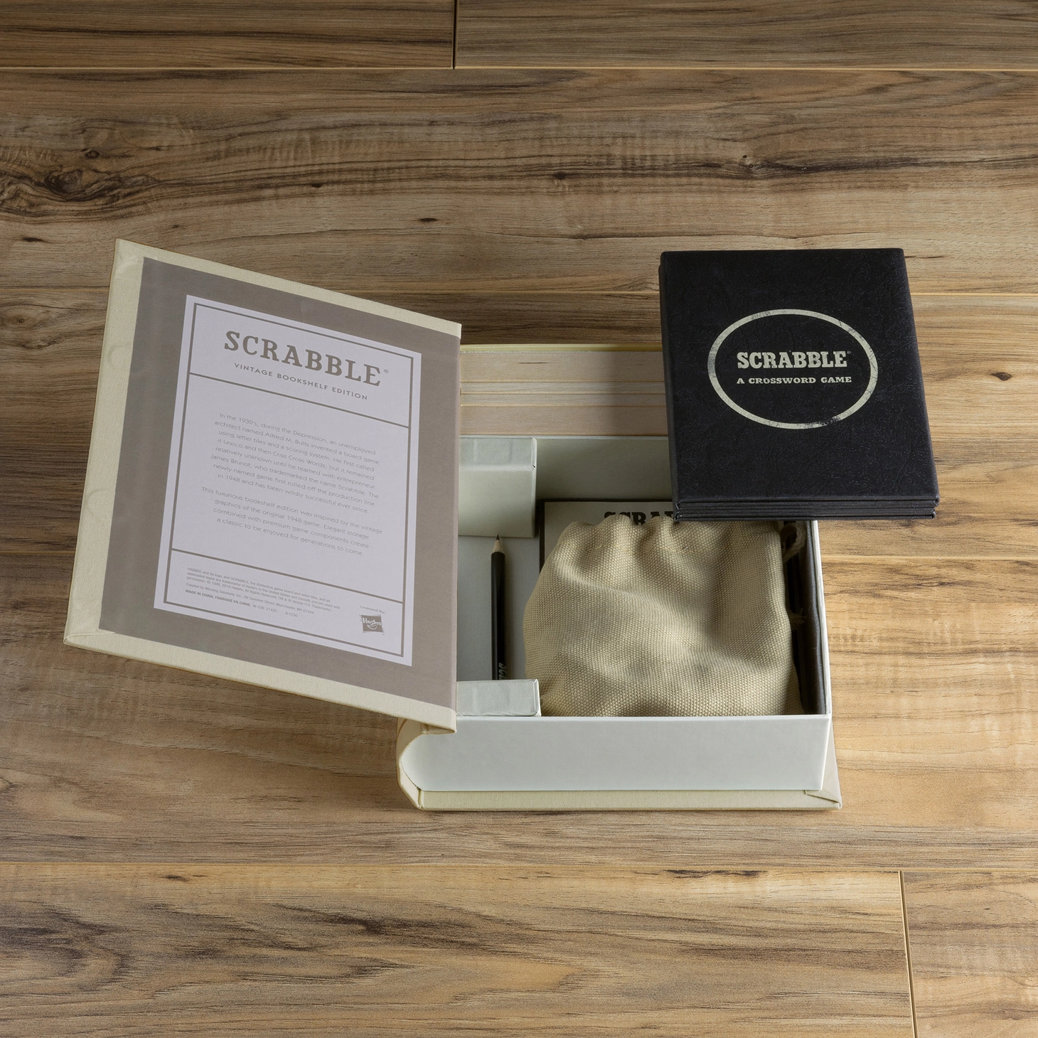 Scrabble Vintage Bookshelf Edition - Image 2